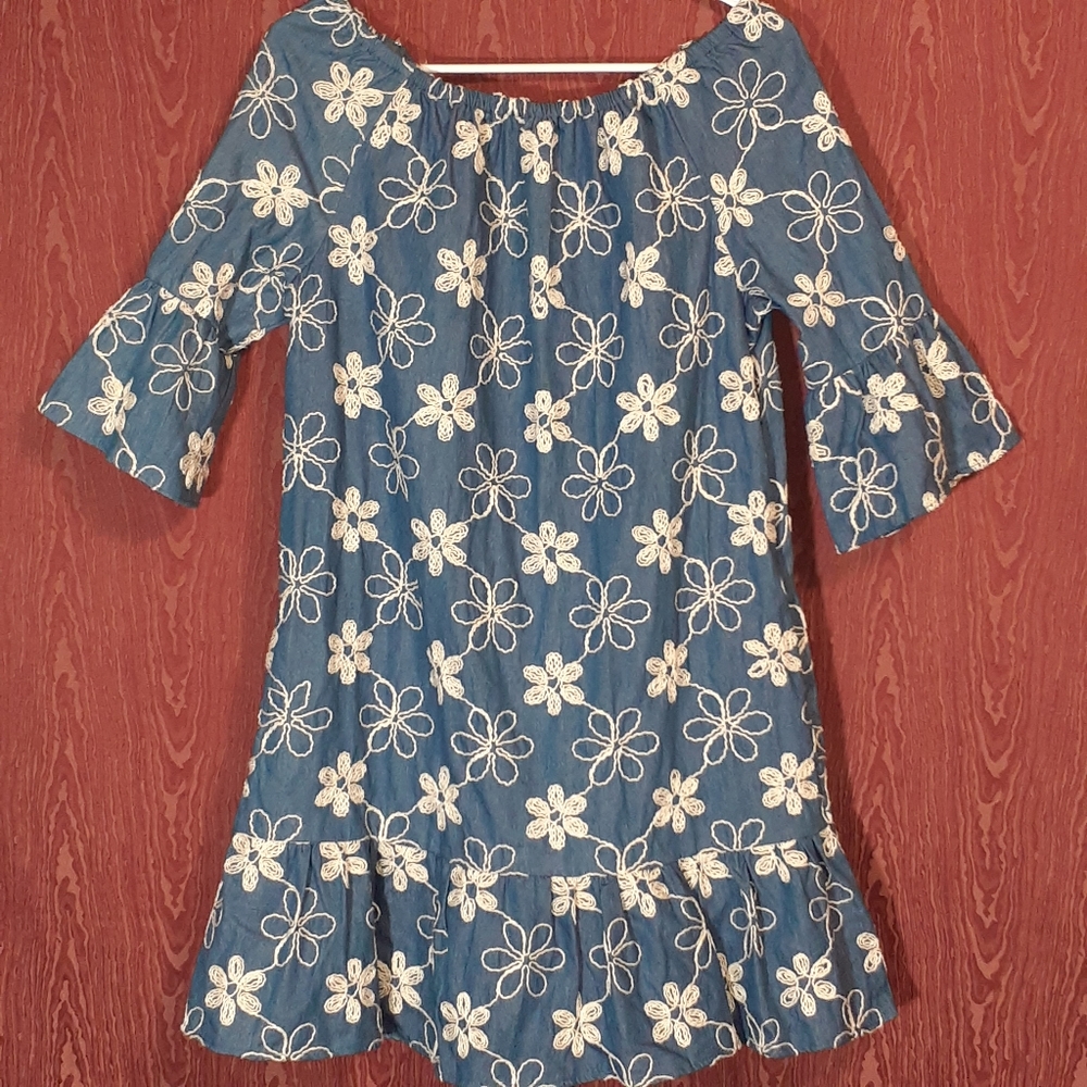 LABEL BY FIVE TWELVE EMBROIDERED FLOWERS WOMEN'S SIZE 4